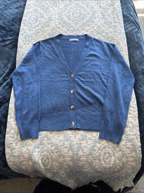 Women's Blue V-Neck Button-Front Cardigan